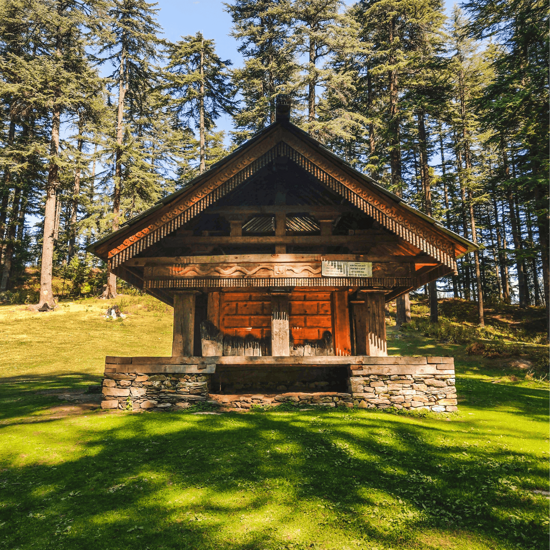 Jibhi Tirthan wooden temple and mountain setting